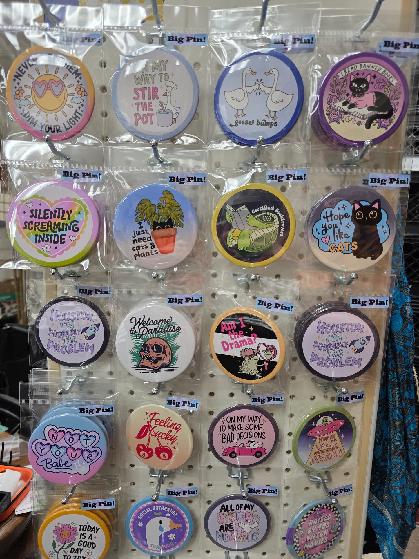 Big Pin! Welcome to Paradise - 3.5" Jumbo Button